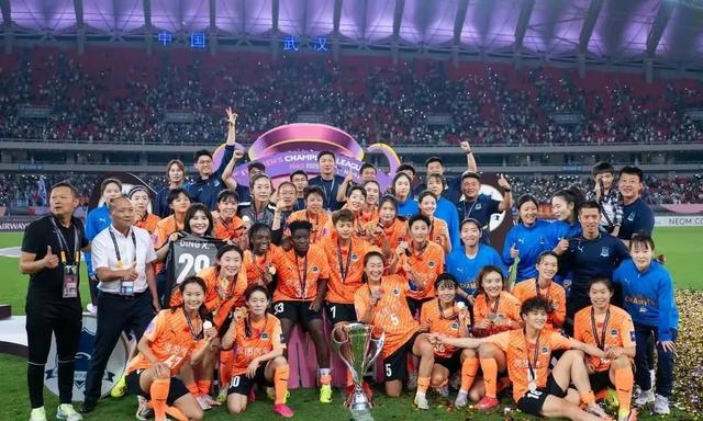 火爆赛场:女足比赛燃烧激情的简单介绍 火爆赛场:女足比赛燃烧激情的简单介绍