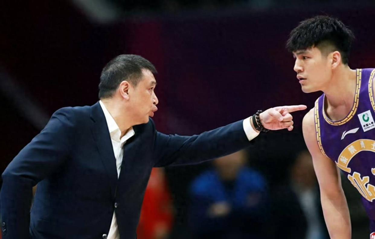 包含在吉林队赛场上演CBA季后赛,进球,引发教练席炸锅的词条 包含在吉林队赛场上演CBA季后赛,进球,引发教练席炸锅的词条