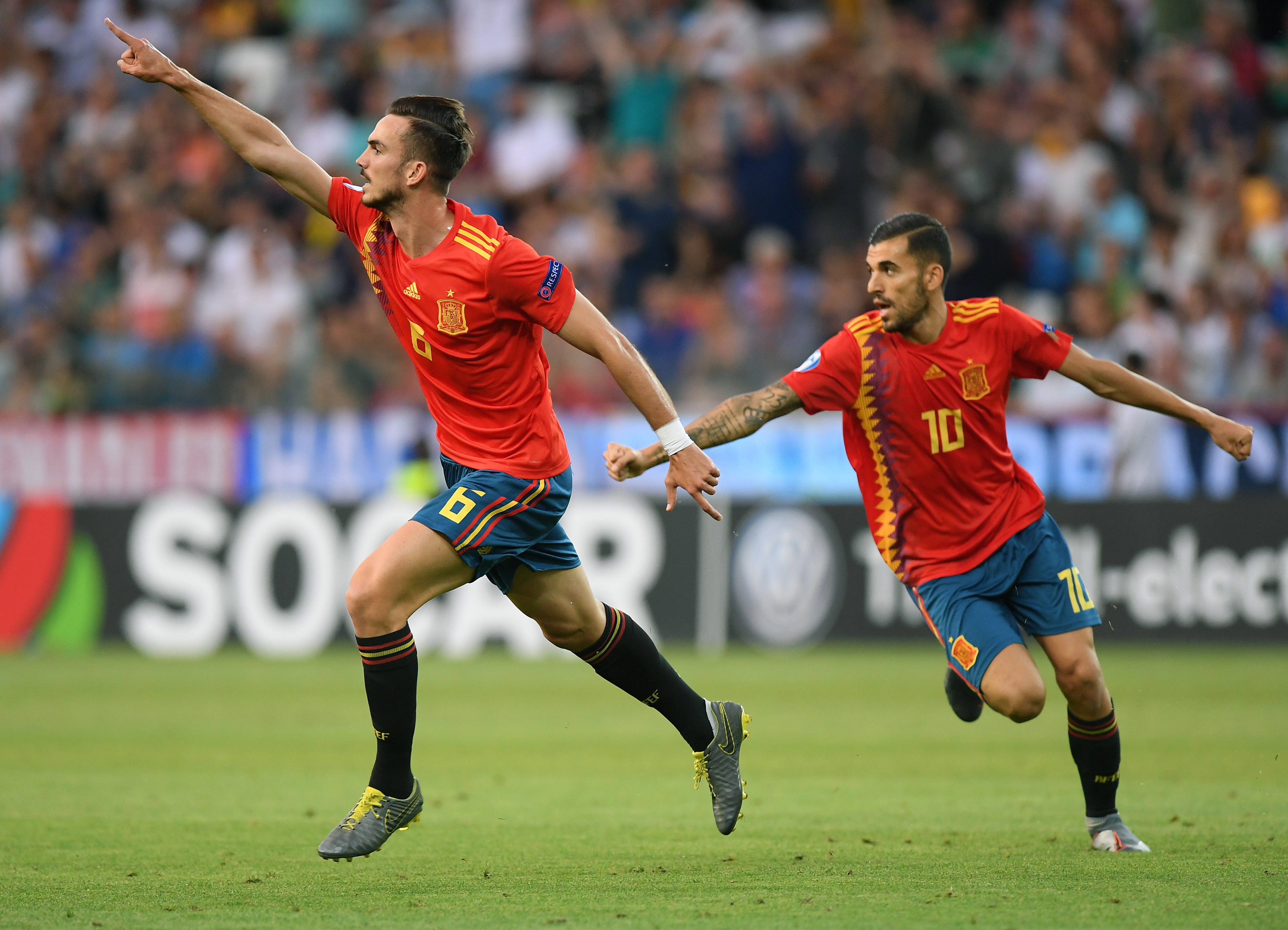 国际足球赛事中出现惊喜战绩 国际足球赛事中出现惊喜战绩