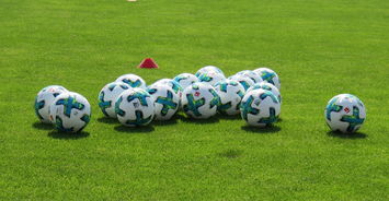 爱游戏在线-摩洛哥瓦赫达防线稳固，力拼恩菲尔德全力拿分