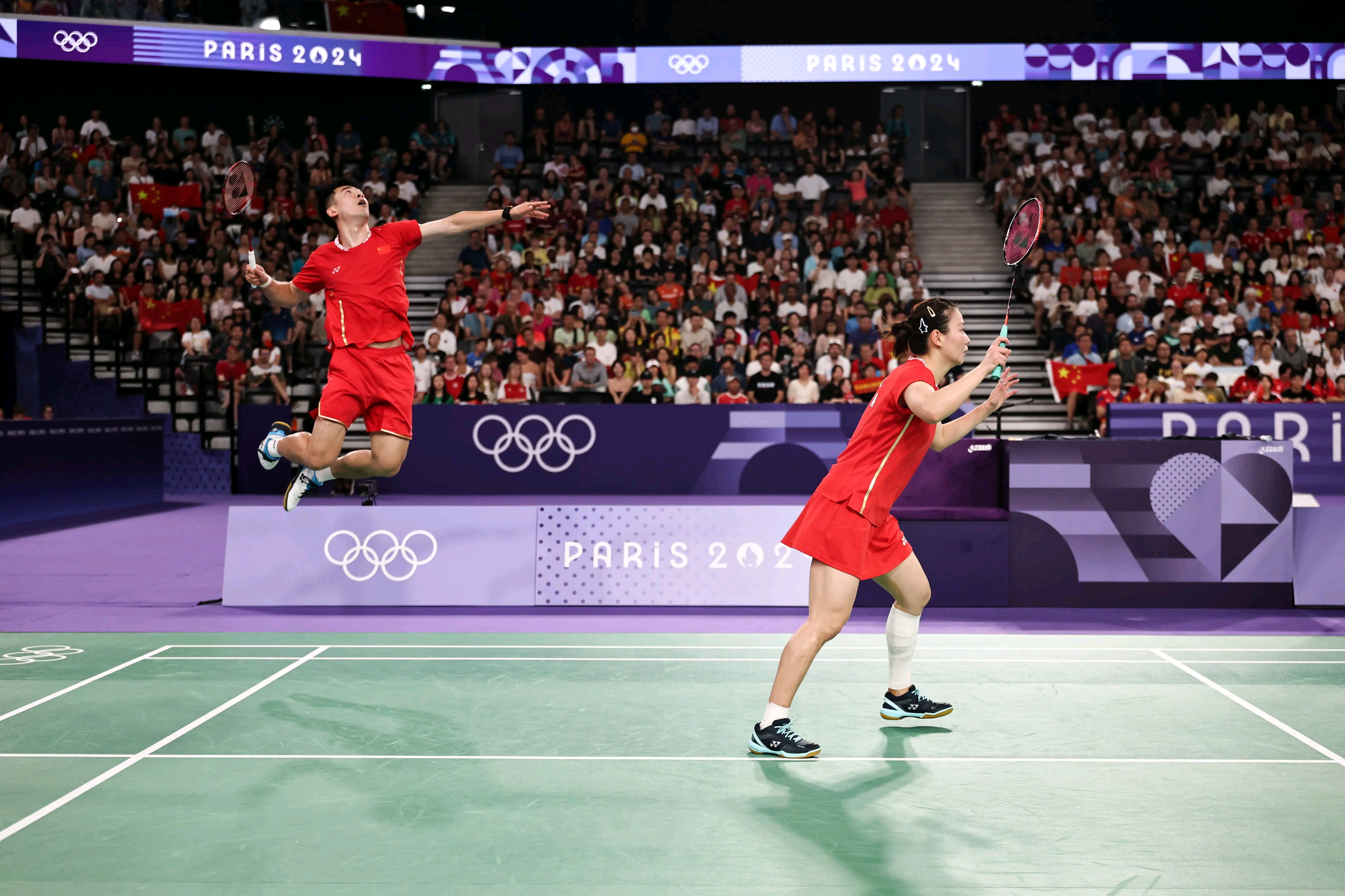 爱游戏网站入口-小组赛落败，国家队遭遇尴尬