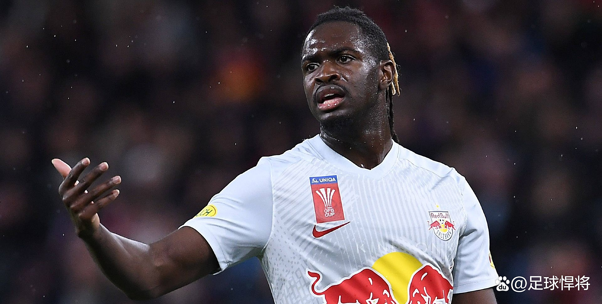 关于乌迪内斯后卫出色抢断反击，帮助球队取胜的信息