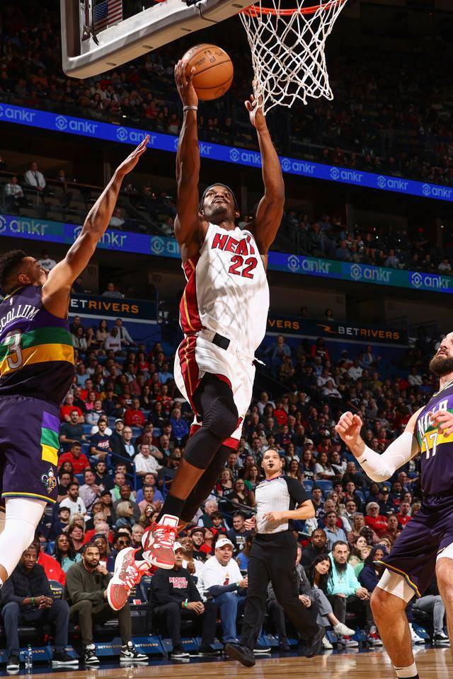 魔术师指导下，篮网队实现五连胜壮举