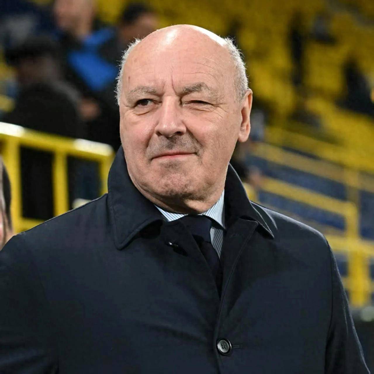 包含阿贾克斯主帅确认比赛后将对球员进行调整的词条