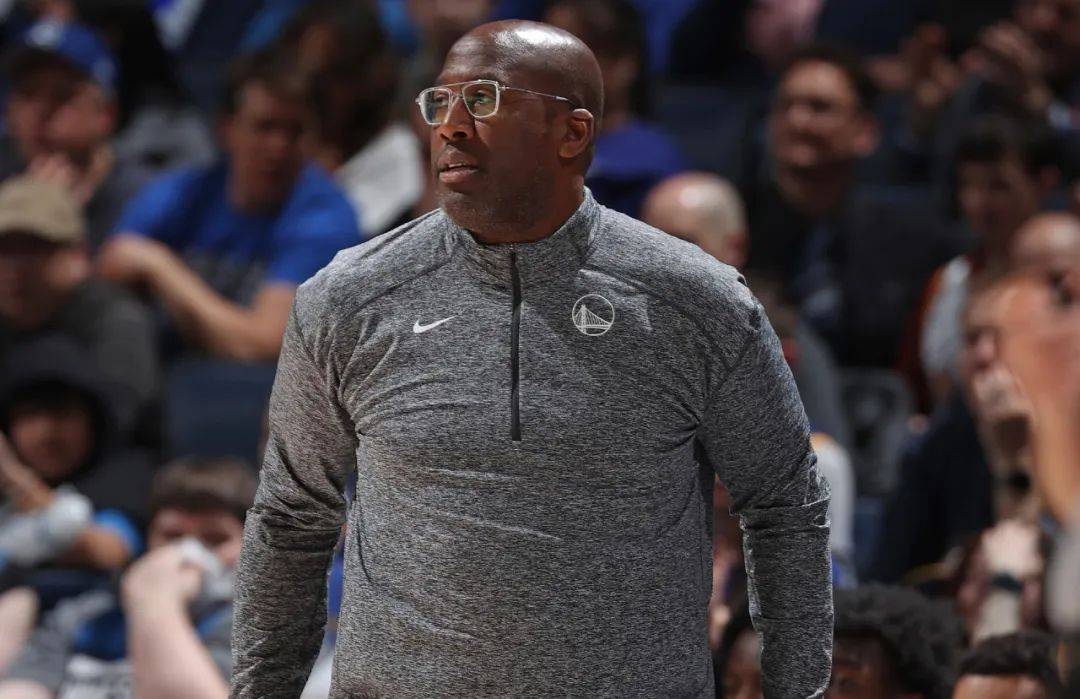 关于国王队球员突破自我刷新职业记录的信息 关于国王队球员突破自我刷新职业记录的信息