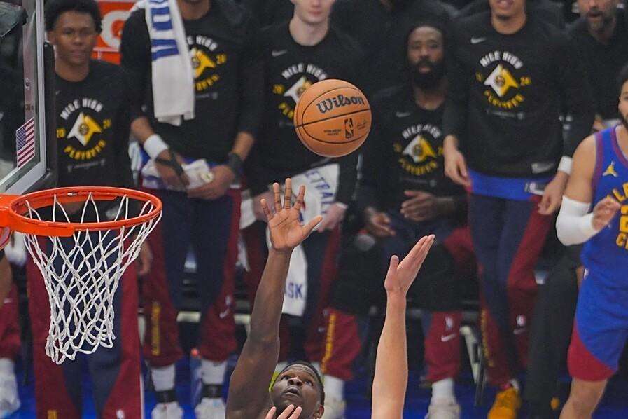 山西队实现惊艳逆转,惊艳全场观众的简单介绍 山西队实现惊艳逆转,惊艳全场观众的简单介绍