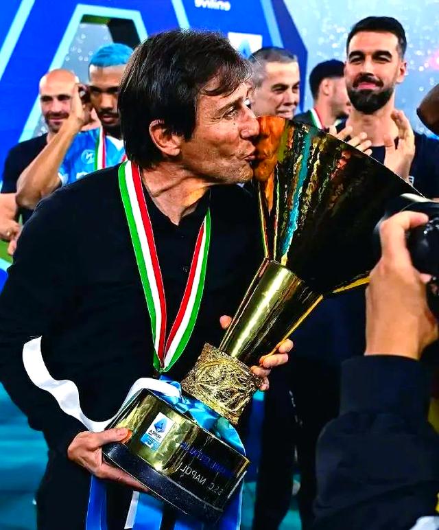 包含夺冠热门球队在激烈的战斗中获得胜利的词条 包含夺冠热门球队在激烈的战斗中获得胜利的词条