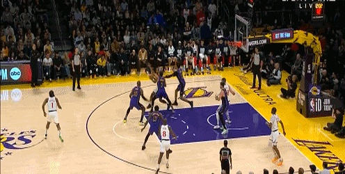 湖人队防守端表现出色，对手难以找到破解之法