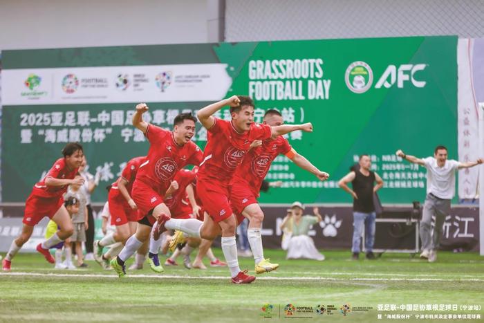 发展趋势:中国足球联赛决出冠军之争 发展趋势:中国足球联赛决出冠军之争