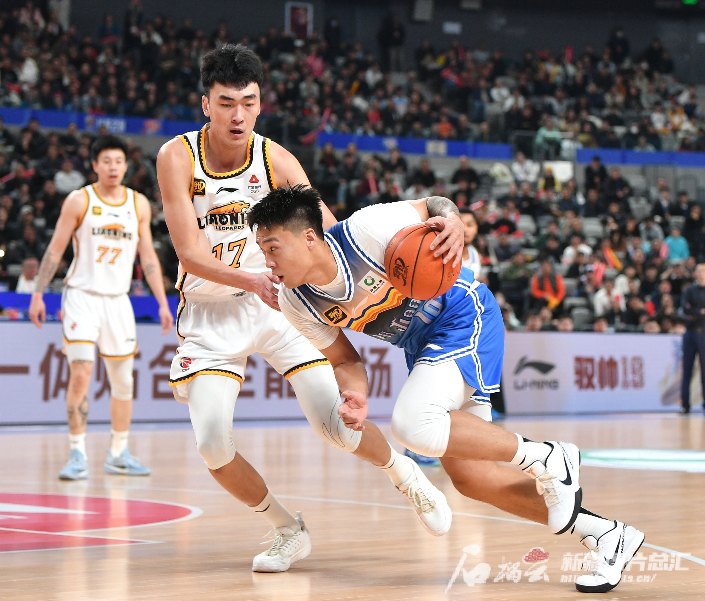 新疆男篮客场大胜山东队,实现四连胜 新疆男篮客场大胜山东队,实现四连胜