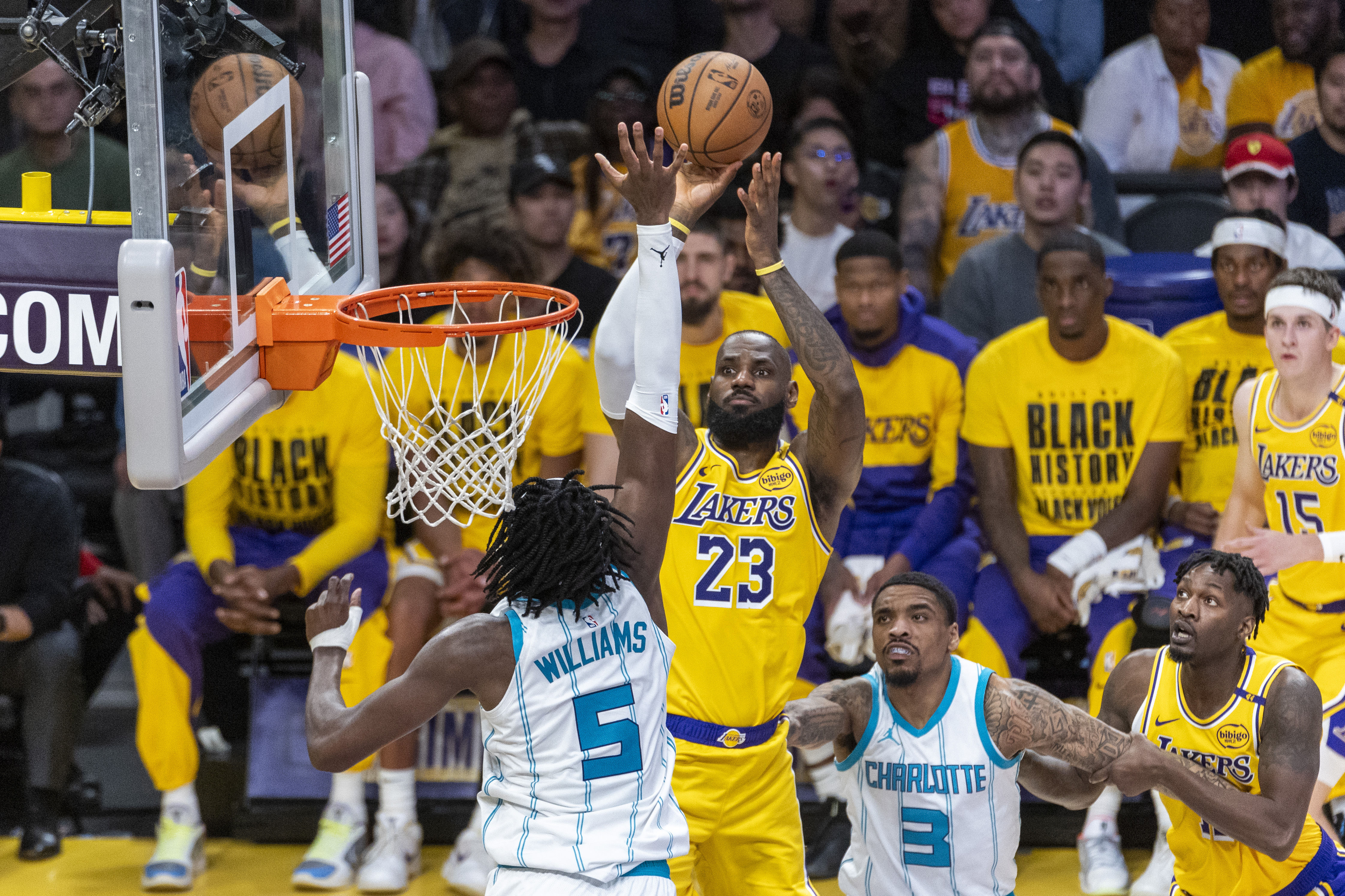 爱游戏官方登录入口-黄蜂客场不敌凯尔特人，遭遇失利