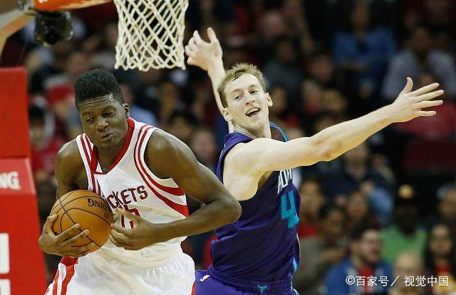 火箭内线防守薄弱，失分严重影响比赛结果