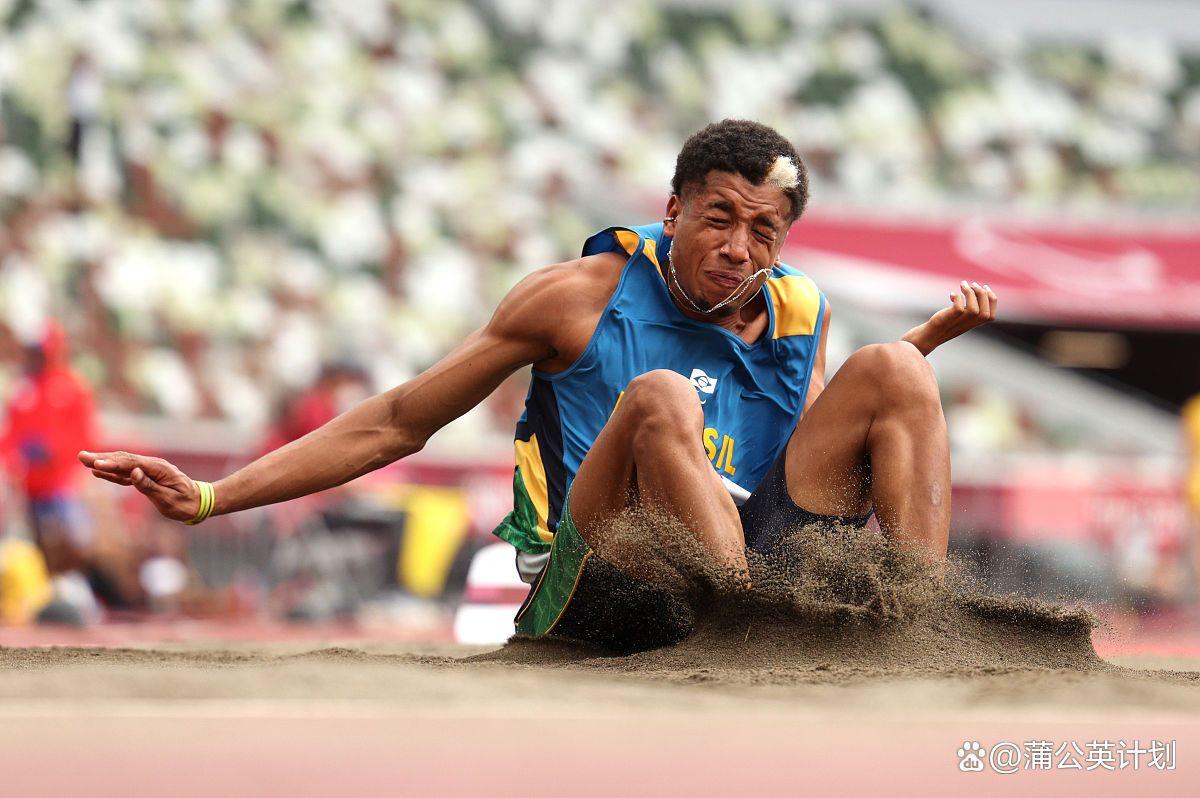 爱游戏官网入口-包含田径选手冲刺风速，夺冠一刻惊世骇俗的词条