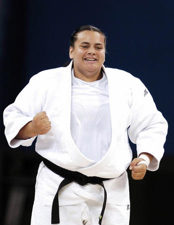 墨西哥女子击剑选手表现出色,夺得冠军 墨西哥女子击剑选手表现出色,夺得冠军