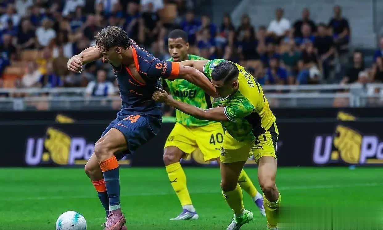 关于关键时刻的惊险一幕,球迷眼球不容错过的信息 关于关键时刻的惊险一幕,球迷眼球不容错过的信息