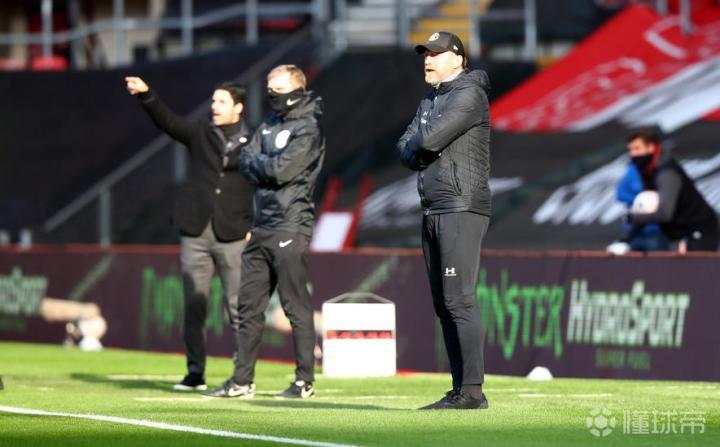 爱游戏app下载-中欧主教练赞赏球队表现，晋级下一轮