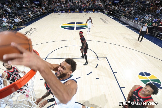 猛龙客场惜败爵士,失去榜首位置 猛龙客场惜败爵士,失去榜首位置