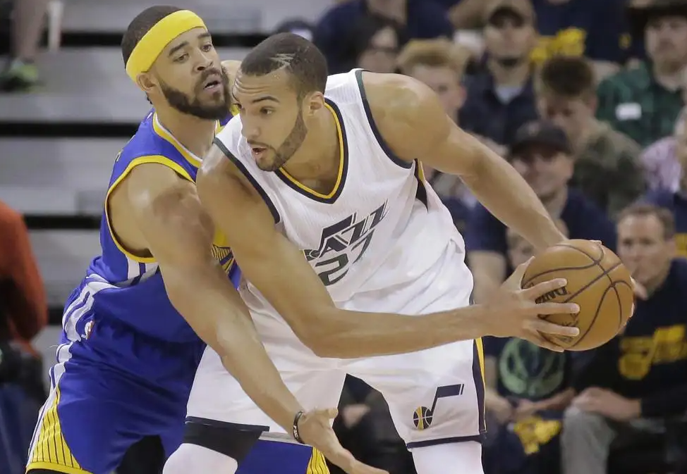 爵士外线射手失速,战绩下滑季后赛资格岌岌可危 爵士外线射手失速,战绩下滑季后赛资格岌岌可危